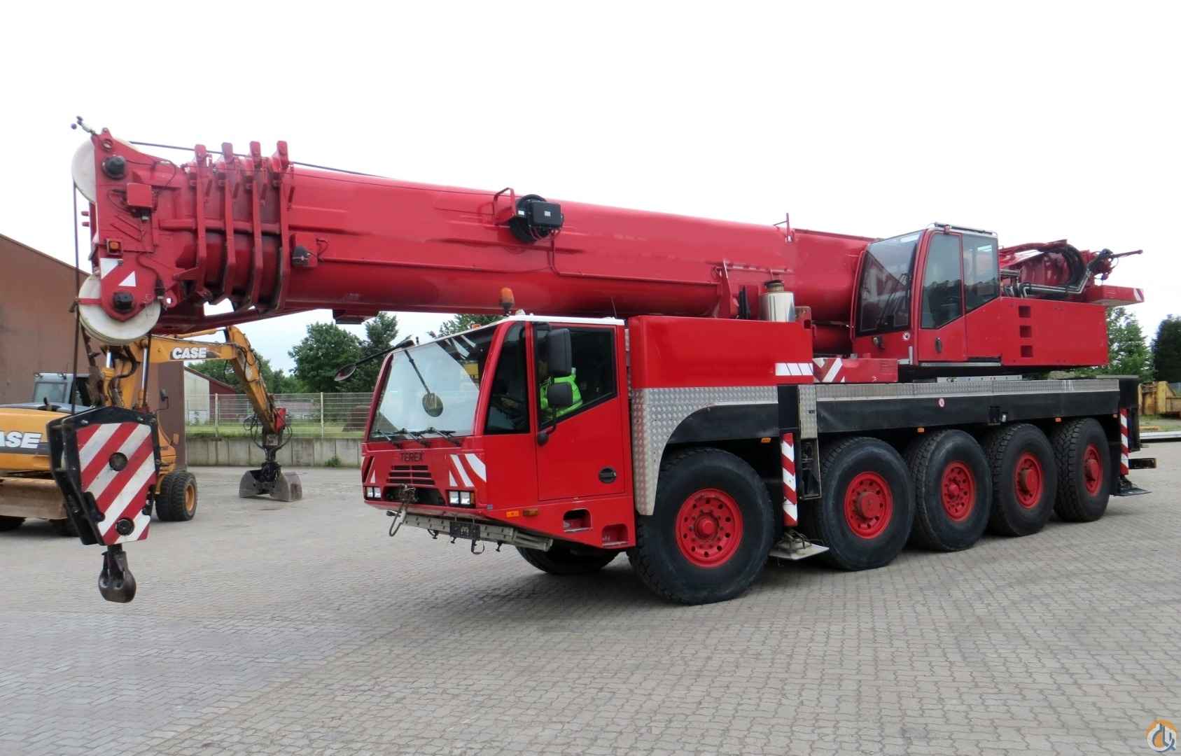 Liebherr LTM 1100-5.2 100-tonne mobile crane