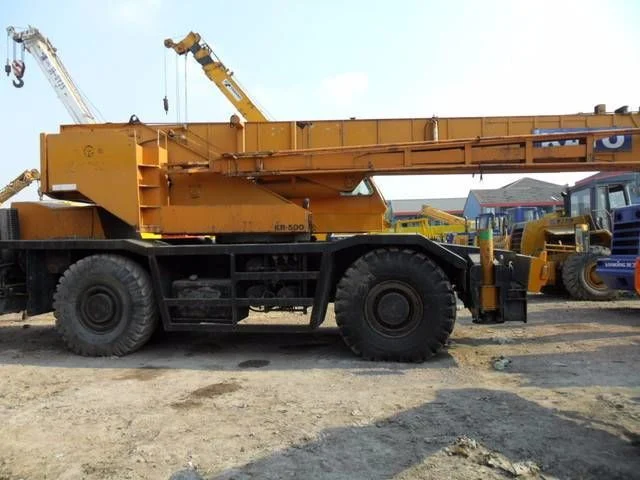 Liebherr LTM 1100-5.2 100-tonne mobile crane
