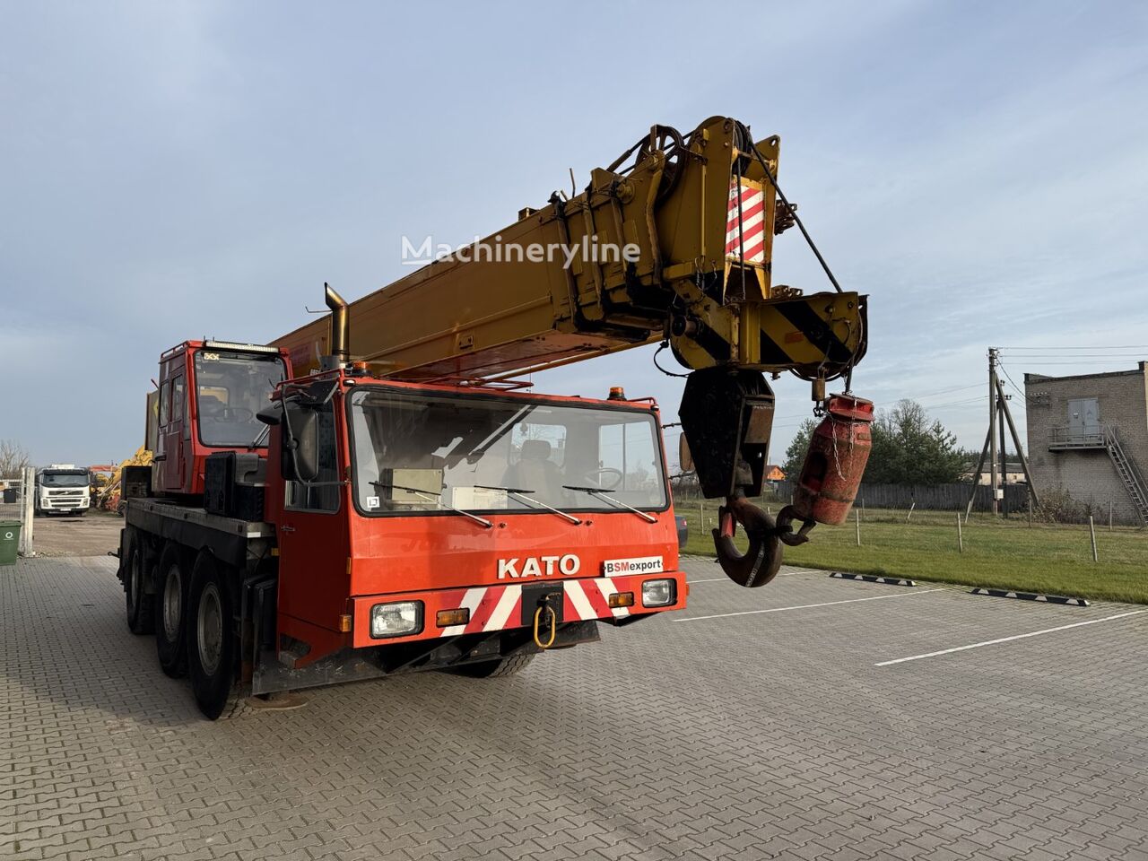 Liebherr LTM 1100-5.2 100-tonne mobile crane