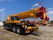 Liebherr LTM 1100-5.2 100-tonne mobile crane